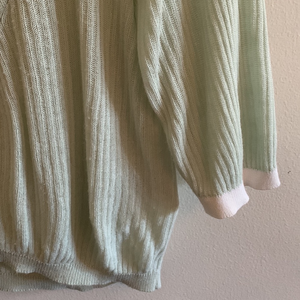 Crop Top - Picture 2 of 3